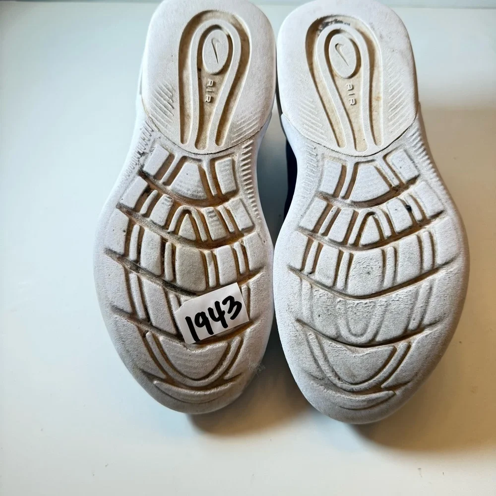 Nike Kids Navy and Yellow Sneakers